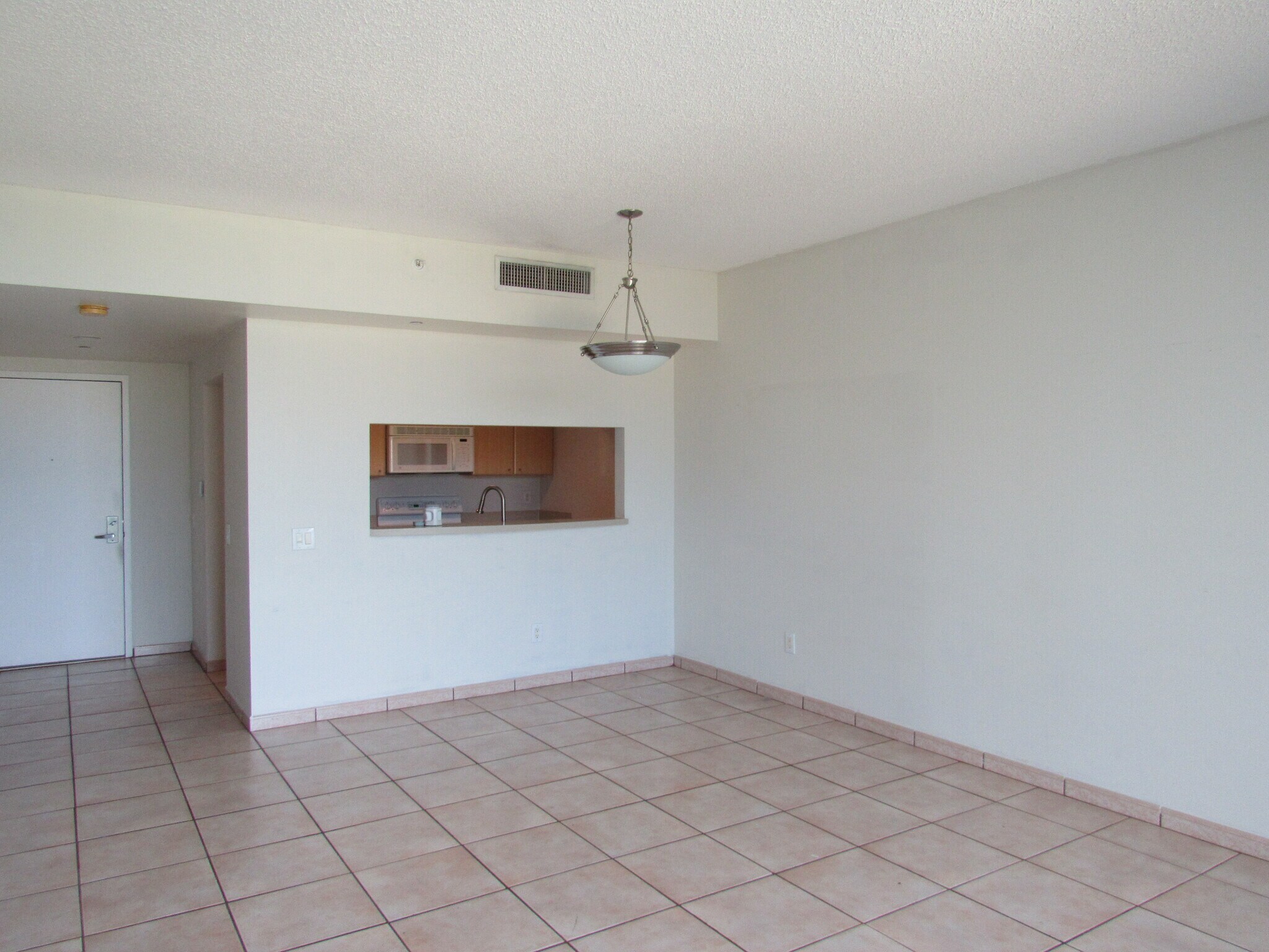 Building Photo - 2475 Brickell Ave