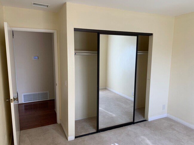 Building Photo - Great Home, Great Location, Great Neighborhood