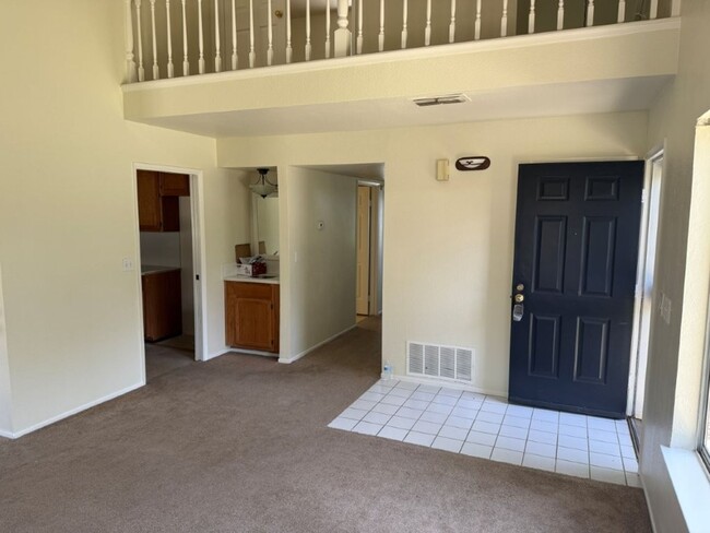 Building Photo - Modern 3 Bedroom Condo w/ Garage Vacaville...