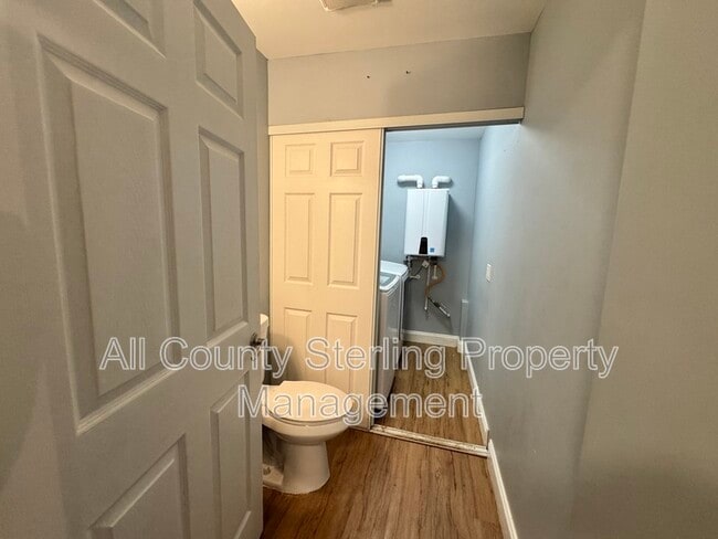 Building Photo - 276 NW Burk Ave