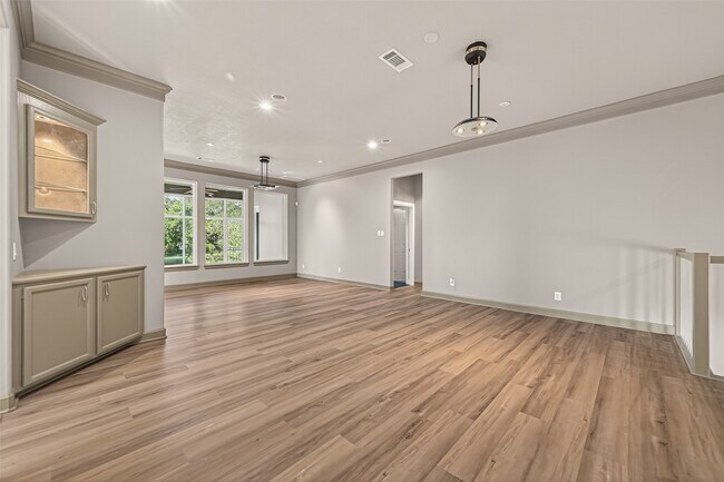Building Photo - 7203 Timberlake Dr