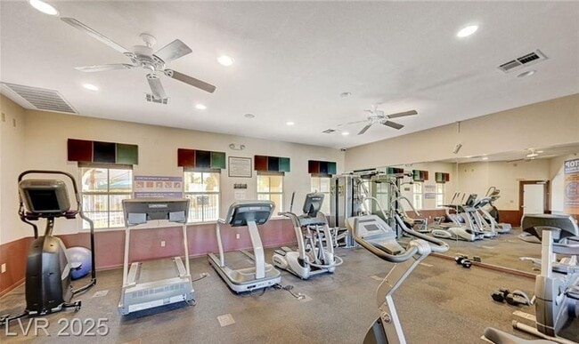 Building Photo - SOUTHWEST GATED 2-BED, 2-BATH FIRST-FLOOR ...