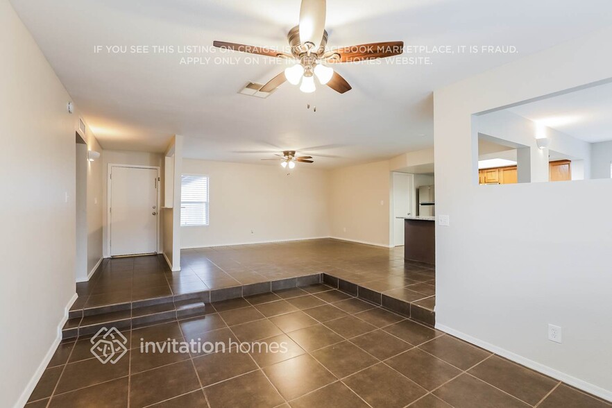 Building Photo - 6037 N 71st Ln
