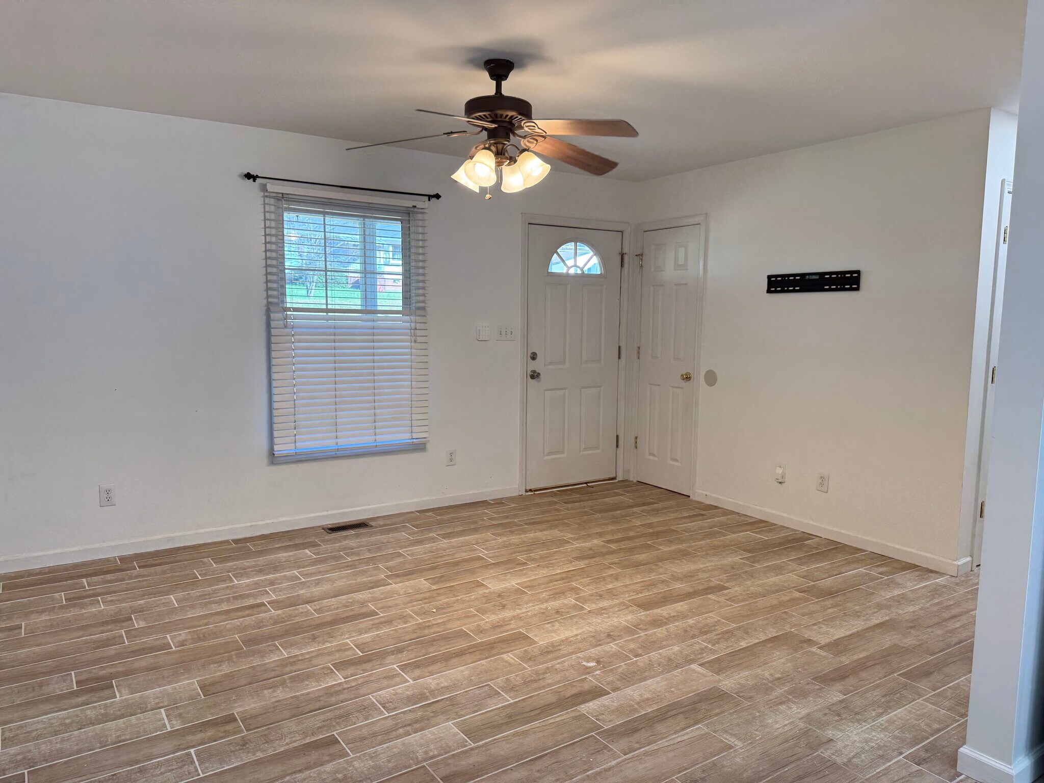 Building Photo - 314 E Louisiana Ave