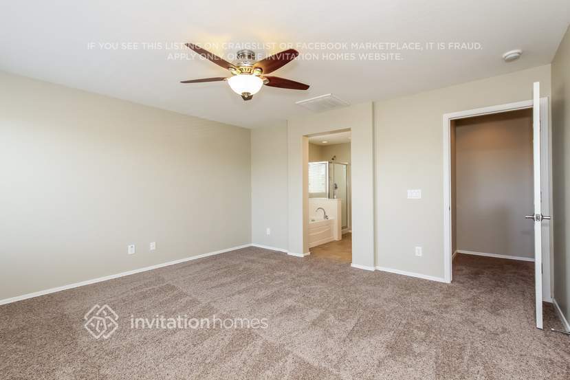 Building Photo - 5753 W Siesta Way