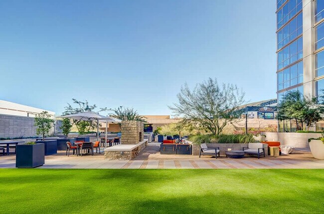 Building Photo - 222 E Jefferson St