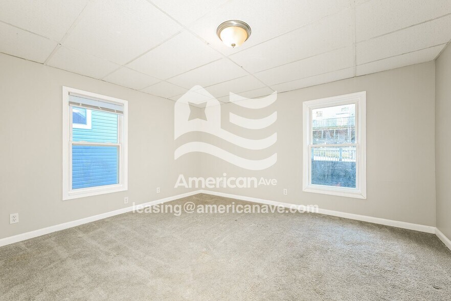 Building Photo - 13 Maytide St