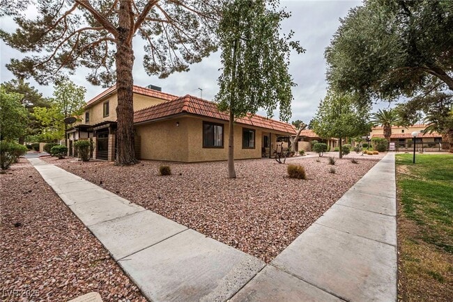 Primary Photo - 1844 Mimosa Ct