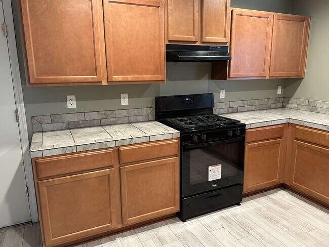 Building Photo - A Perfect Blend of Space & Convenience in This 3-Bedroom Charmer