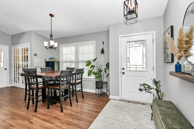 Building Photo - 4227 Deerfield Dr