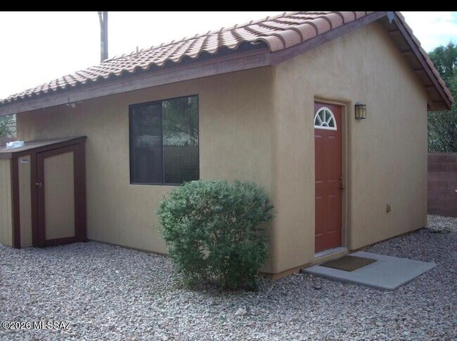 Building Photo - 1448 E Lester St