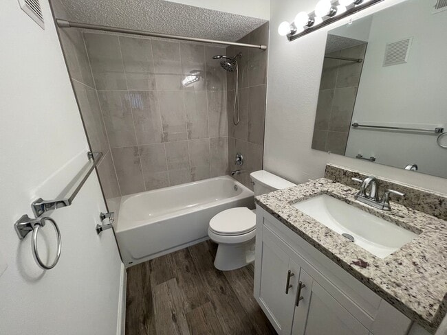 Building Photo - ANNUAL RENTAL - OASIS- 2 BED/2BATH