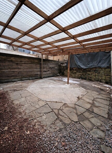 Building Photo - 154 Utica Ave