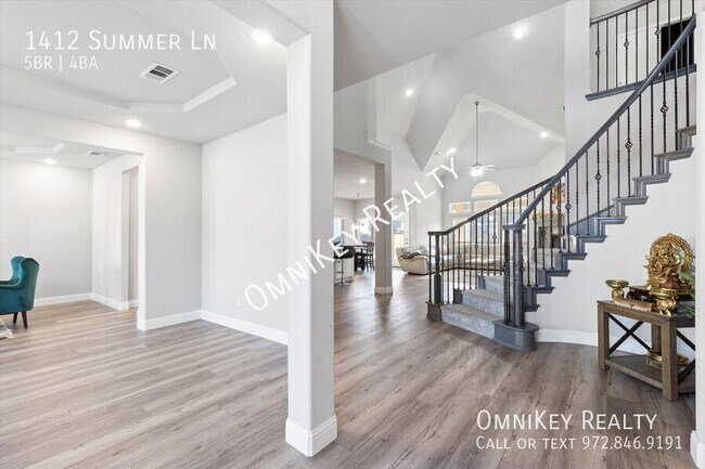 Building Photo - 1412 Summer Ln