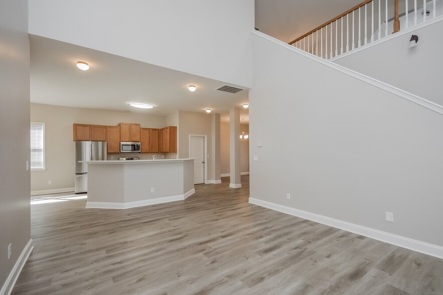 Building Photo - 1225 Heartwood Ave