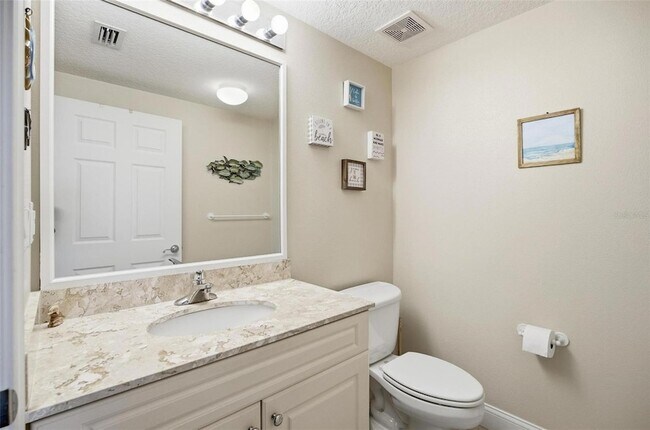 Building Photo - 60 Surfview Dr