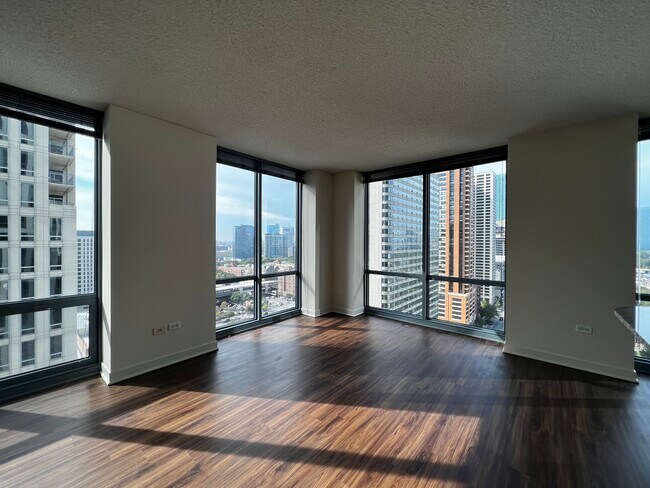 Building Photo - 1250 S Michigan Ave