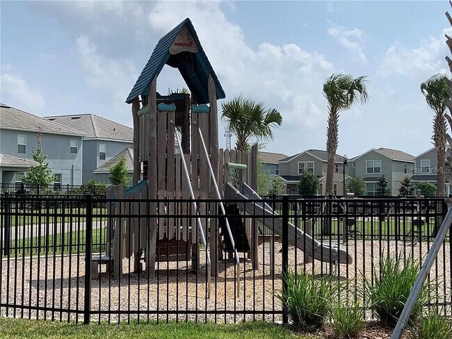 Building Photo - 11931 Hometown Pl