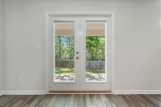 Building Photo - 610 Riverwalk Cir