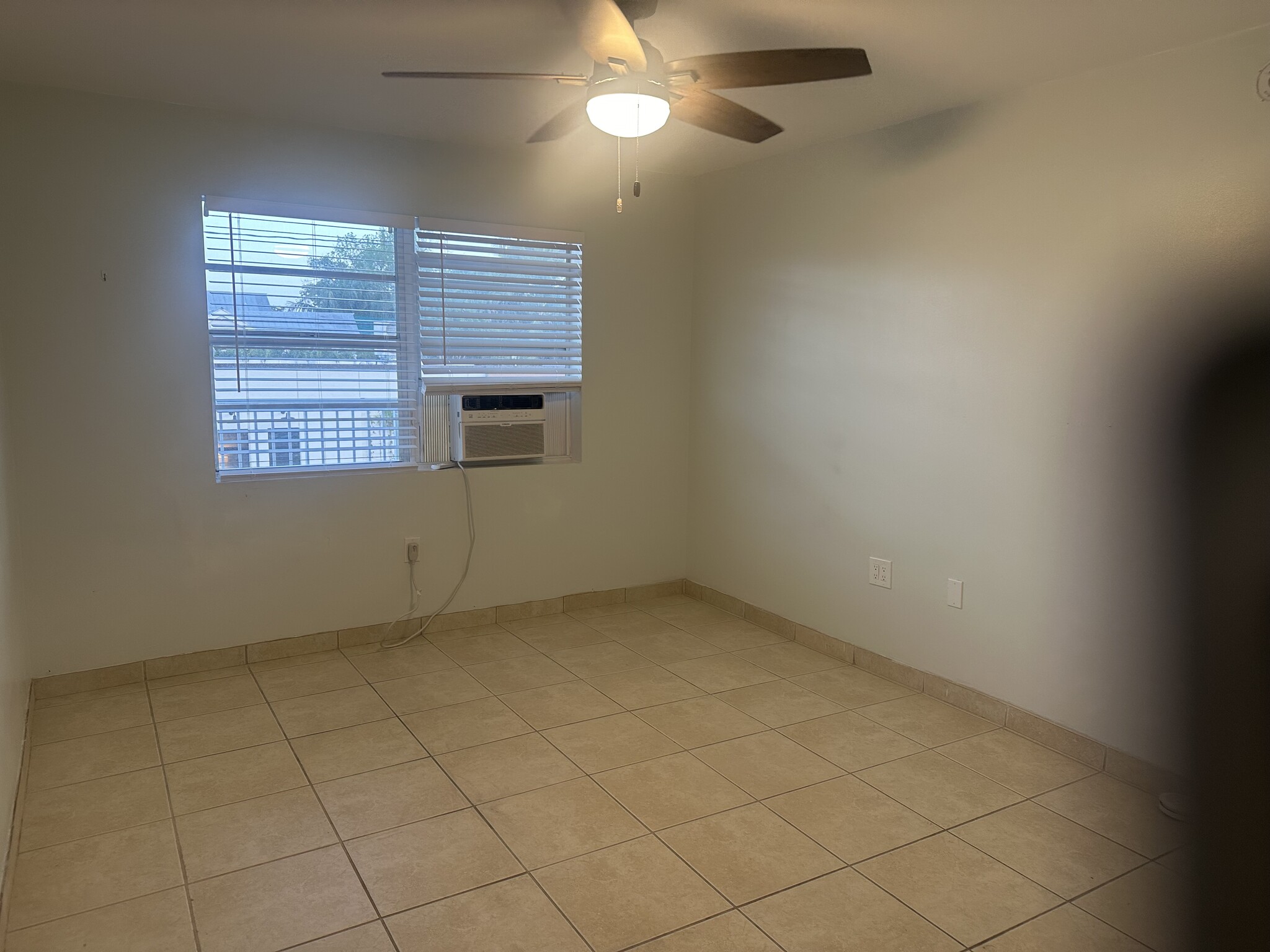 Bedroom - 1026 White St