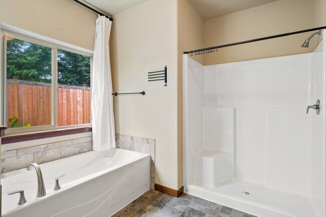 Building Photo - Charming Single-Story Home in Poulsbo