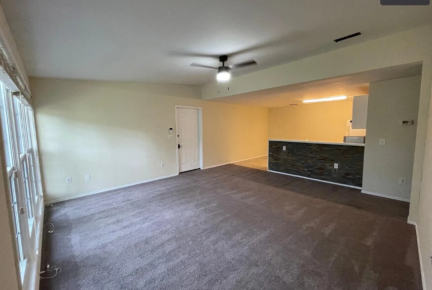 Building Photo - 2213 Cinnabar Pl