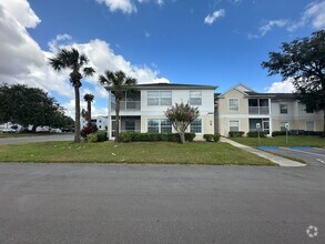 Building Photo - Second Floor 2 Bedroom, 2 Bath in Orlando ...