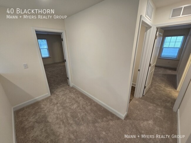 Building Photo - 40 Blackthorn-