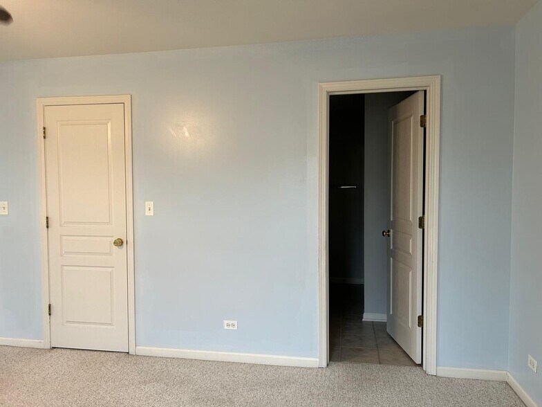 Building Photo - 506 Conservatory Ln