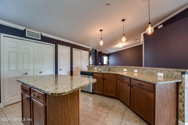 Building Photo - 6631 Shaded Rock Ct