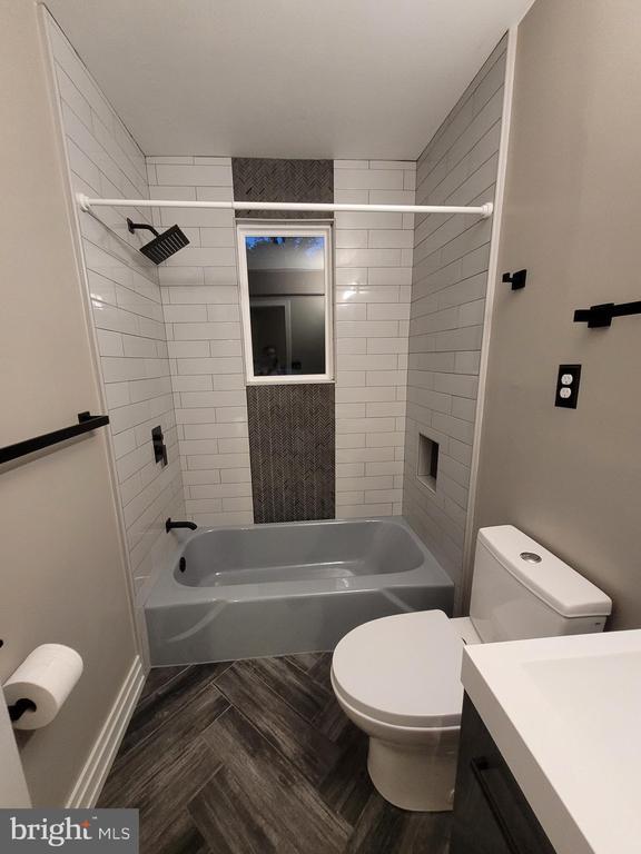 Building Photo - 2710 Rose Valley Dr