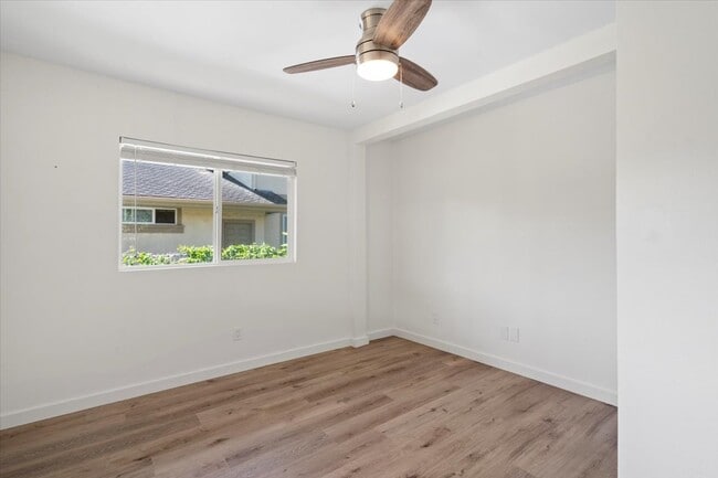 Building Photo - 36 Pokoa Pl