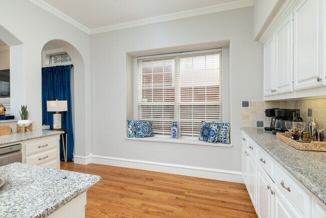Building Photo - 3451 Binkley Ave