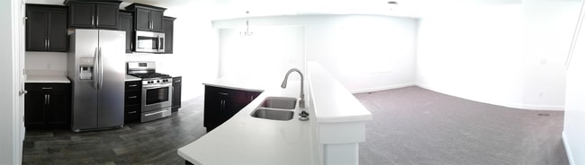 Building Photo - 444 S Fox Chase Ln