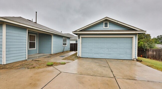 Building Photo - 14009 Briarcreek Loop
