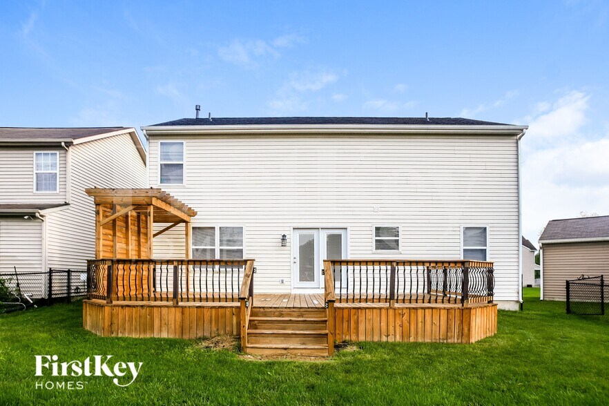 Building Photo - 8438 Aviva Ln