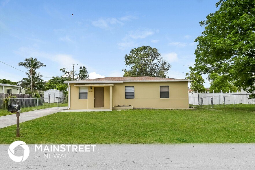 Building Photo - 1531 NW 12th Ct