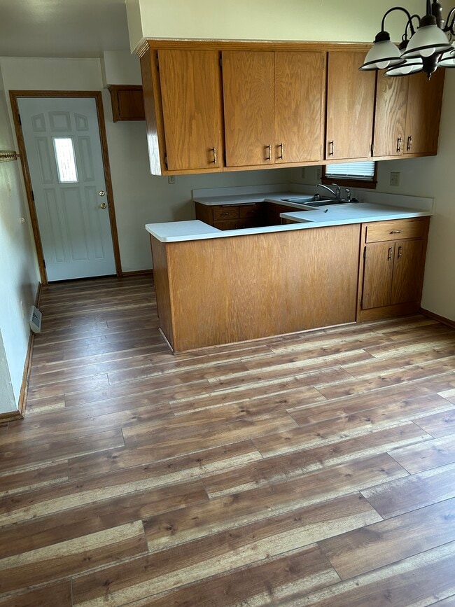 Building Photo - 5859 N 117th St