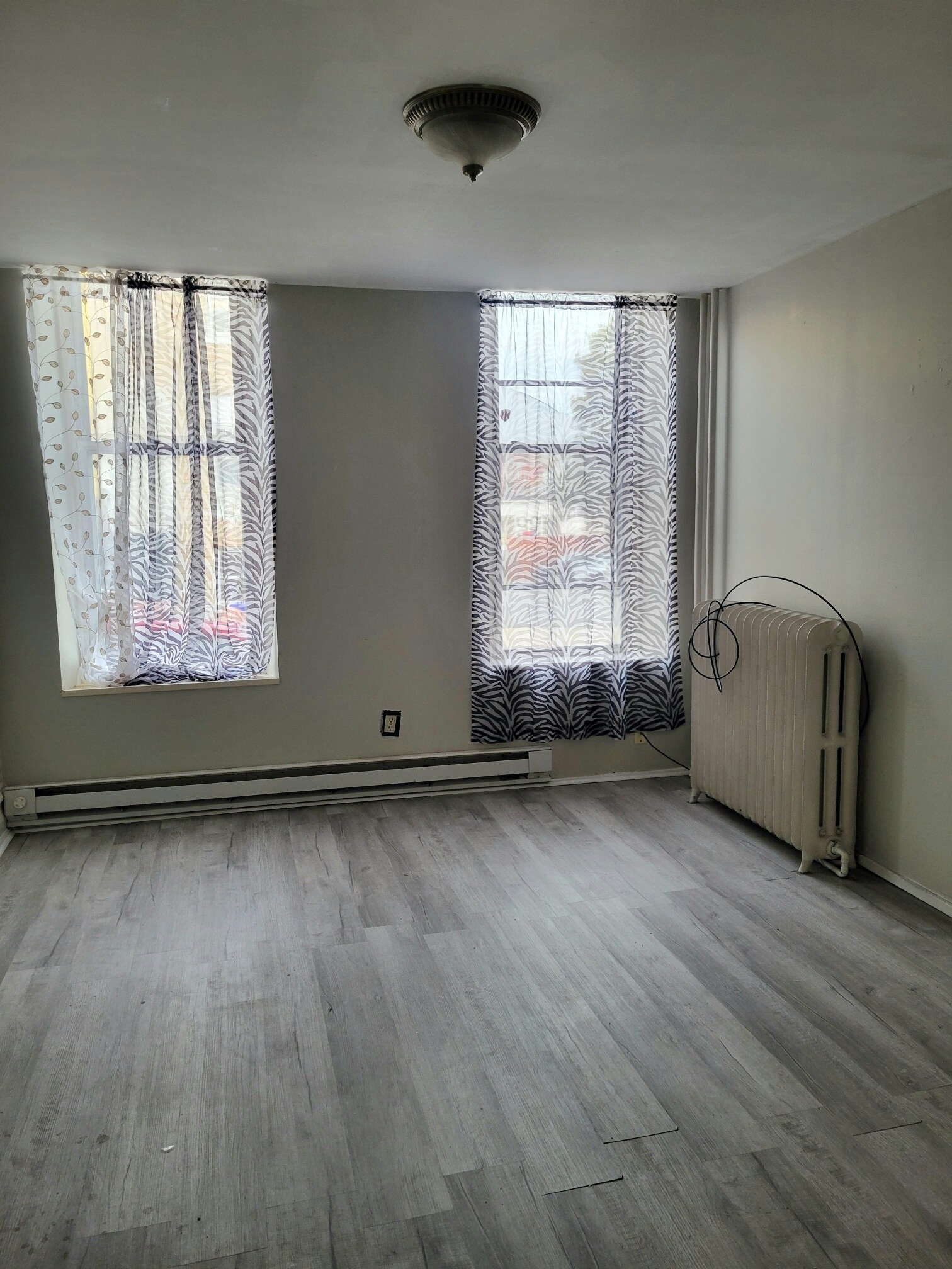 Building Photo - 120 N 3rd Ave