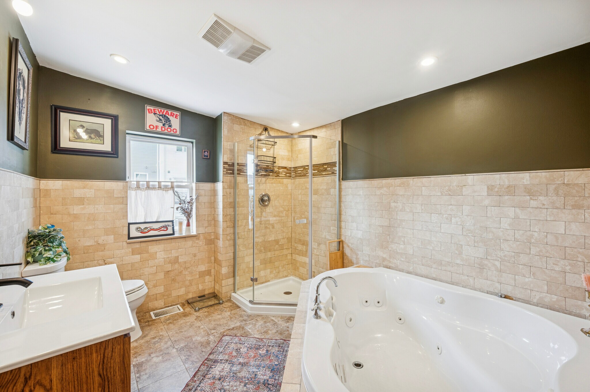 Building Photo - 2034 E Huntingdon St