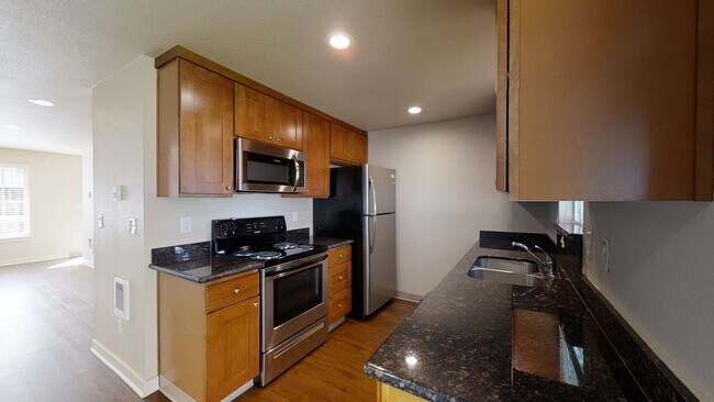 Building Photo - 17402-17404 8TH AVE CT E