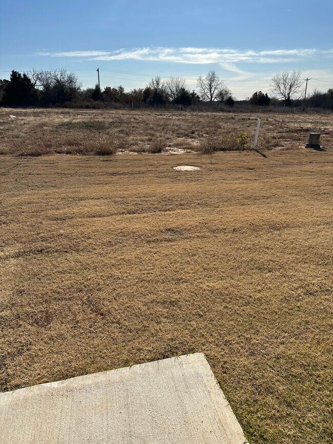 Building Photo - Don’t Miss Out — FREE Blackstone Grill When You Sign by 6/30! | Cozy 3-Bed, 2-Bath Home in Southb...