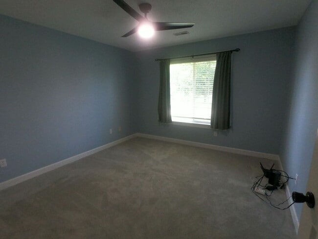Building Photo - Charming Home in a Prime Columbia Location