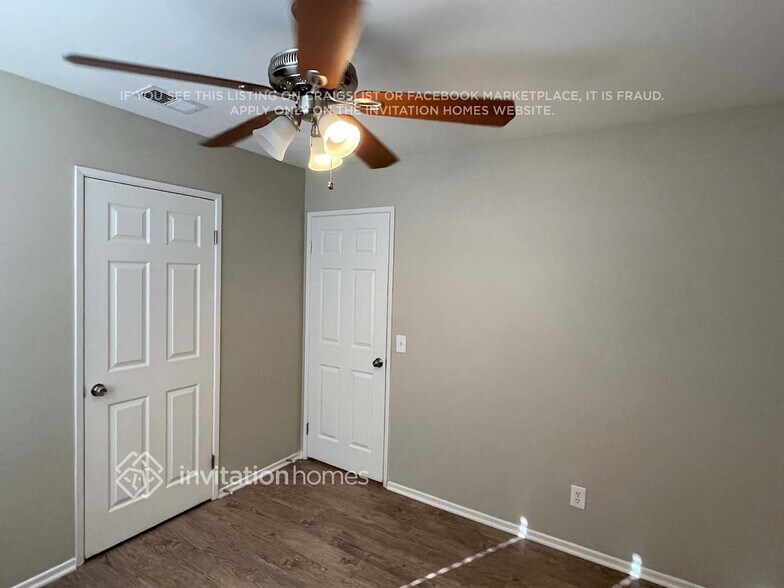 Building Photo - 42550 Blossom Dr