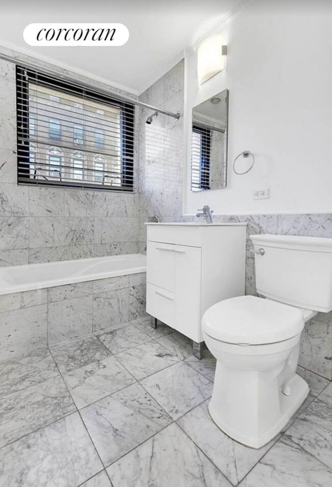 Building Photo - 203 W 90th St