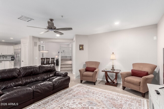 Building Photo - 9696 E Sheena Dr