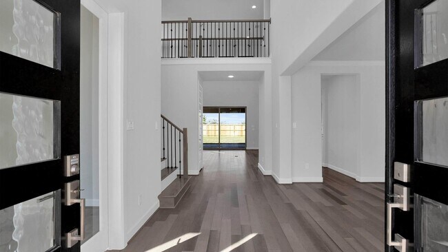 Building Photo - 6802 Mirabeau Ln