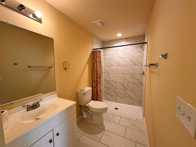 Building Photo - 280 SW 3rd Terrace