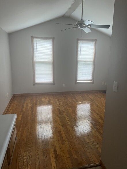 Building Photo - 1215 23rd St