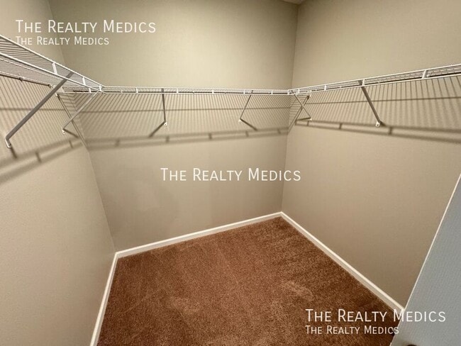 Building Photo - 1028 Salina St SE